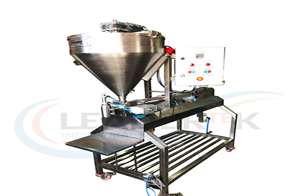 Semi- automatic liquid Filling Machine